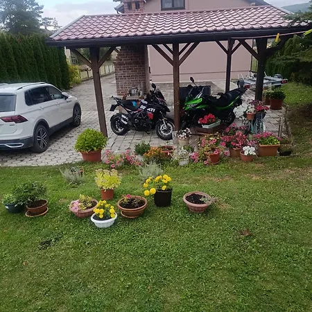Apartman Zdenka 2 *